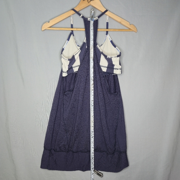 Lululemon No Limits Tank With Built In Bra Cadet Blue Stripe Size 8 - Picture 3 of 7